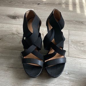 Chinese Laundry Moonlight Wedge Heels